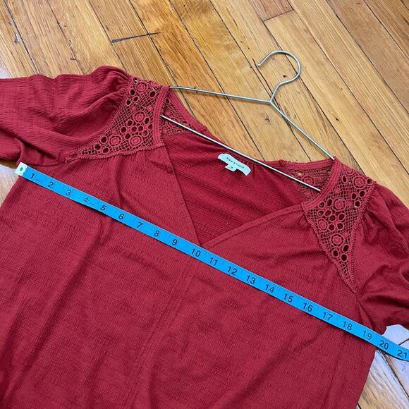Max Studio Red Lace Trim V Neck Knot Front Knit 3/4 Sleeve Top Size Medium - Picture 10 of 12